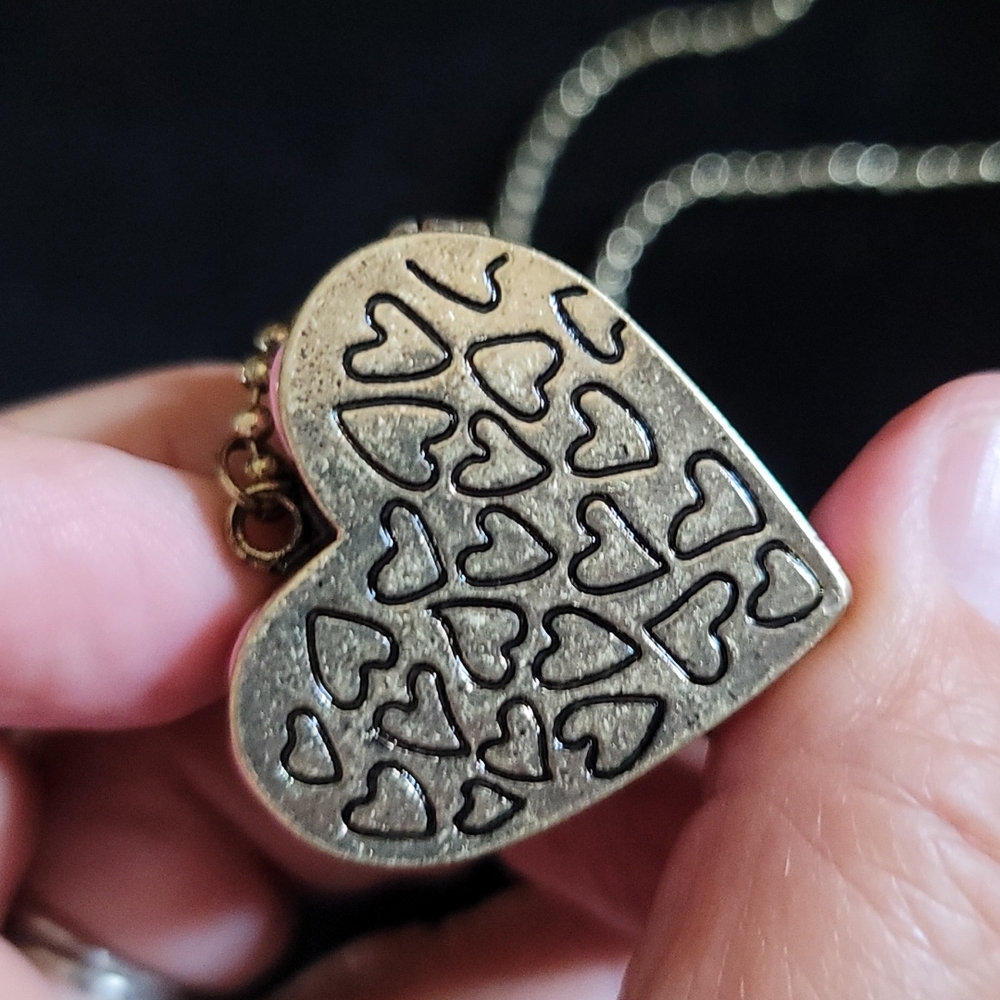 NWT Heart Locket (opens) by Betsey Johnson - Picture 11 of 11